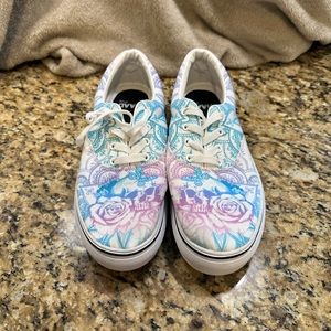raad skull & rose tennis shoes. Size 8.5